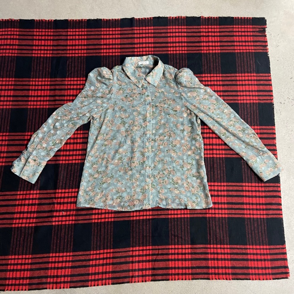 Kilky Paris Long Sleeve Button Down Shirt Floral Puff Shoulder top